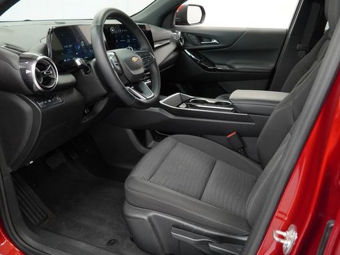 Certified 2025 Chevrolet Equinox LT w/ Safety and Technology Package AWD/4WD image 11