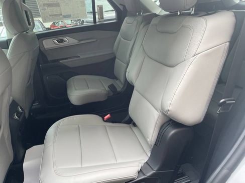 New 2026 Ford Explorer Active w/ Active Comfort Package AWD/4WD image 23
