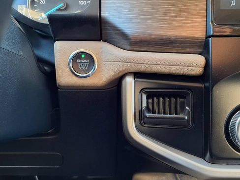 Used 2024 Ford Expedition Max Limited AWD/4WD image 12