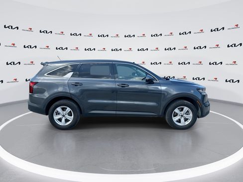Used 2022 Kia Sorento LX AWD/4WD image 9