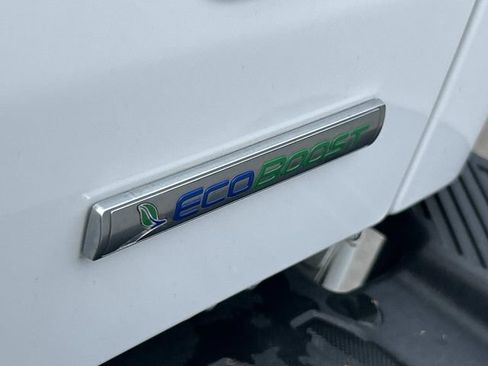 Used 2019 Ford F150 Lariat w/ Equipment Group 502A Luxury AWD/4WD image 12