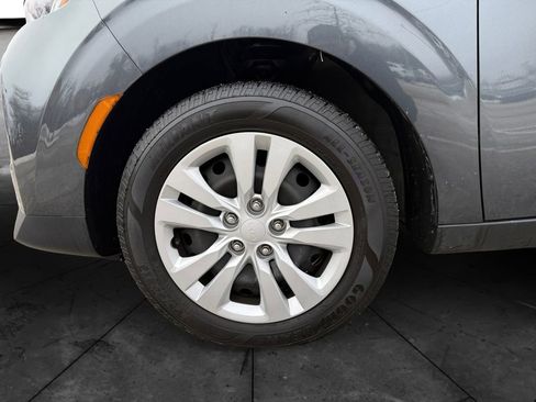 Used 2022 Kia Soul LX image 14