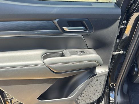 Certified 2025 GMC Terrain Elevation AWD/4WD image 16
