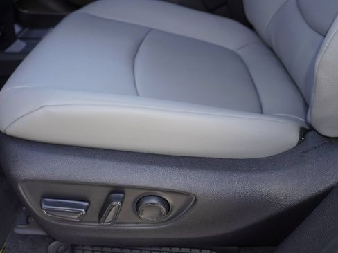 Certified 2026 Toyota Sienna XLE FWD image 14