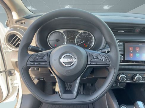 New 2025 Nissan Kicks Play S image 16