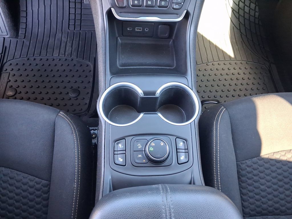 Used 2020 GMC Terrain SLE w/ Driver Convenience Package AWD/4WD image 14