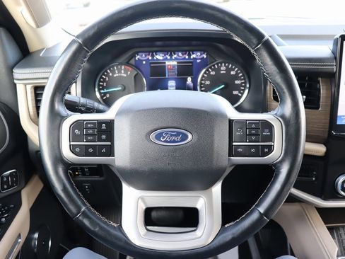 Used 2023 Ford Expedition Limited image 35