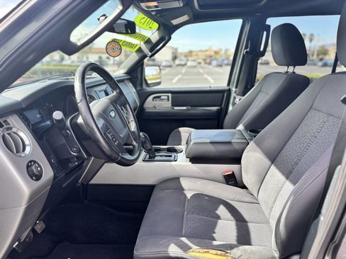 Used 2015 Ford Expedition EL XLT image 12
