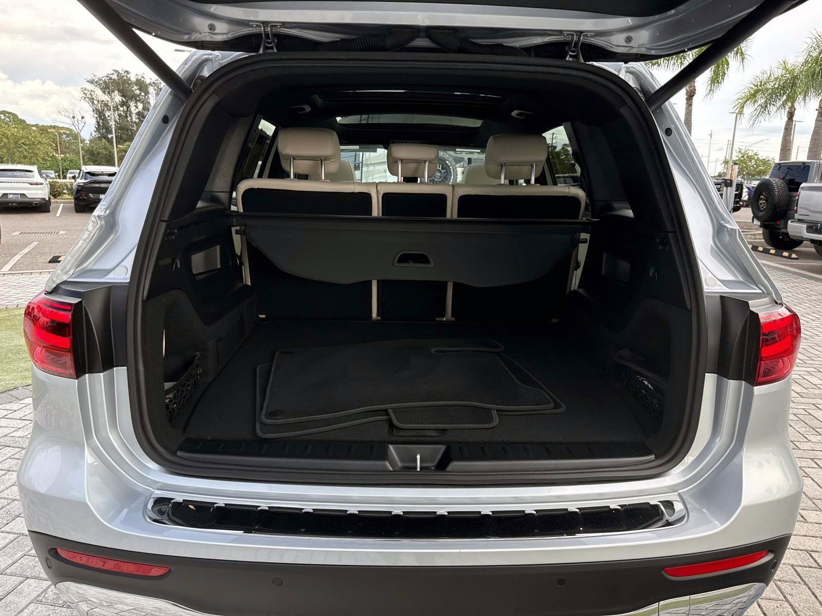 Certified 2025 Mercedes-Benz GLB 250 image 10