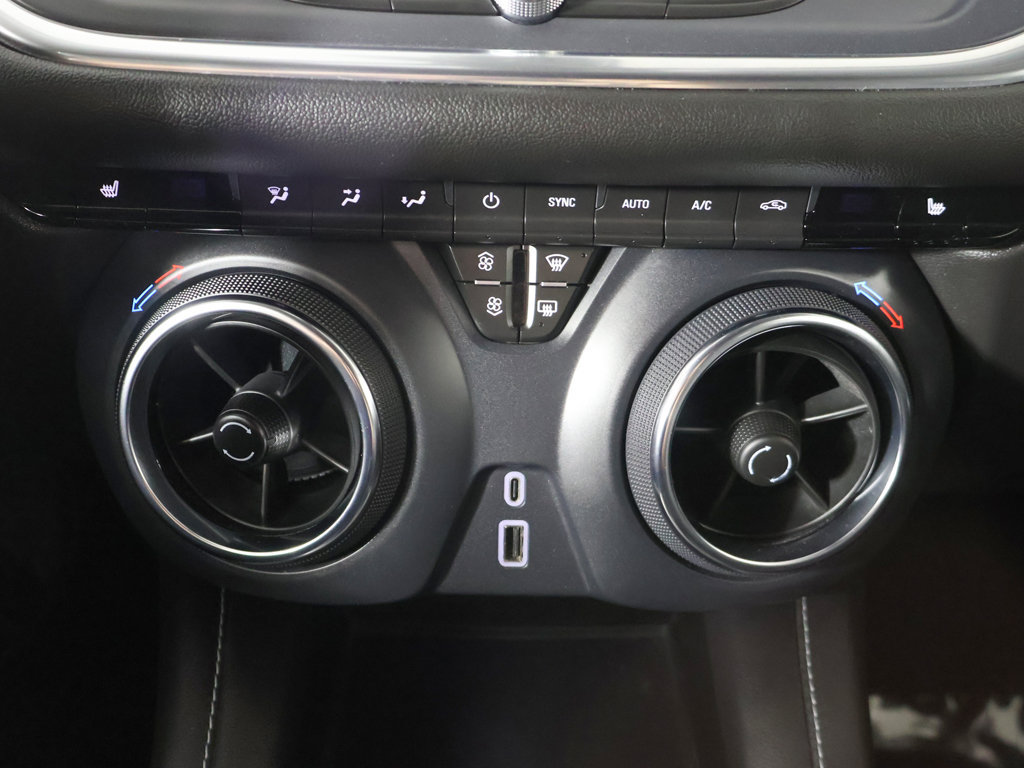 Used 2025 Chevrolet Blazer LT AWD/4WD image 42