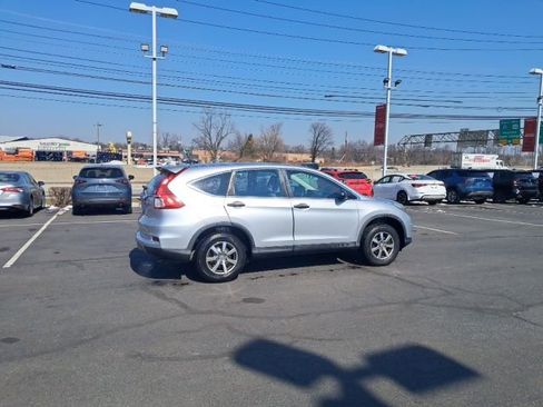 Used 2015 Honda CR-V LX image 5