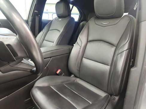 Used 2024 Cadillac XT4 Luxury w/ Cold Weather Package image 21