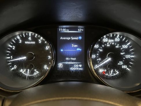 Used 2018 Nissan Rogue Sport SV AWD/4WD image 10