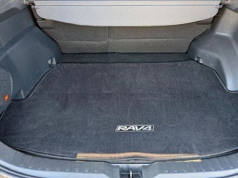 Used 2019 Toyota RAV4 Limited image 6