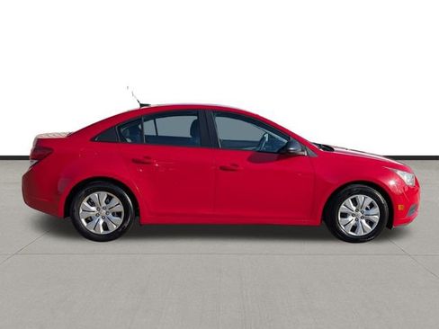 Used 2014 Chevrolet Cruze LS FWD image 5