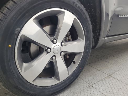 Used 2016 Jeep Grand Cherokee Overland image 31