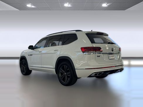 Used 2021 Volkswagen Atlas SE w/ Panoramic Sunroof Package FWD image 3