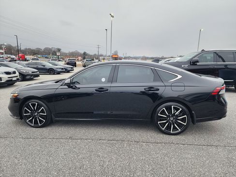 Certified 2025 Honda Accord Touring image 7