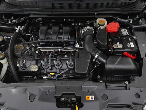 Used 2015 Ford Taurus Limited FWD image 29