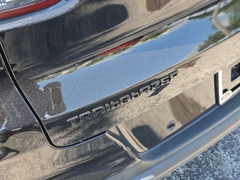 Used 2021 Chevrolet TrailBlazer RS w/ Convenience Package image 6