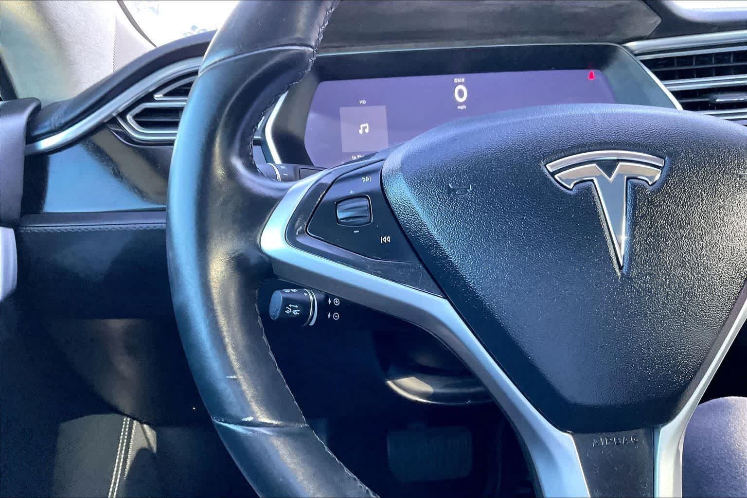Used 2016 Tesla Model S 70 RWD image 24