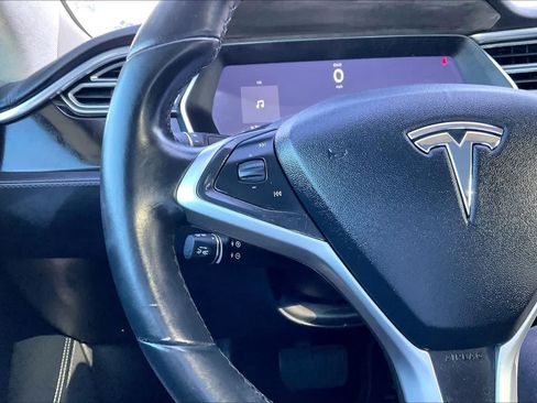 Used 2016 Tesla Model S 70 RWD image 24