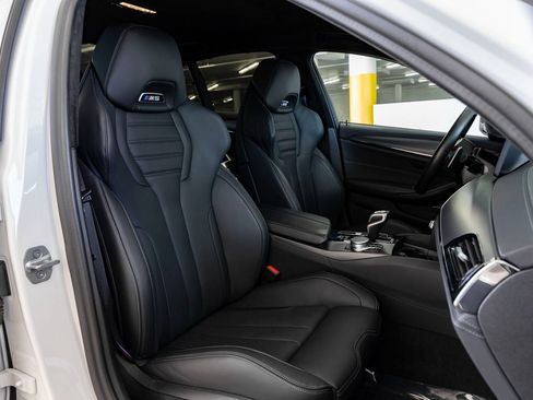 Certified 2022 BMW M5 w/ Competition Package image 39