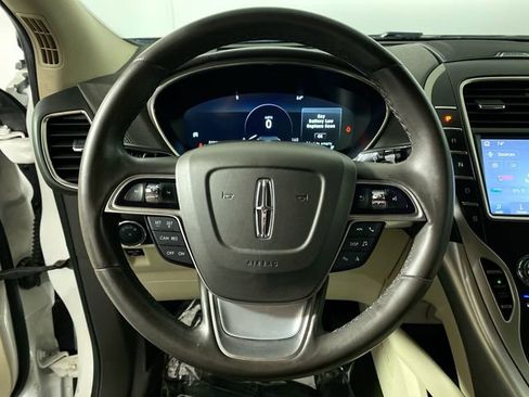 Used 2020 Lincoln Nautilus Premier w/ Equipment Group 101A image 11