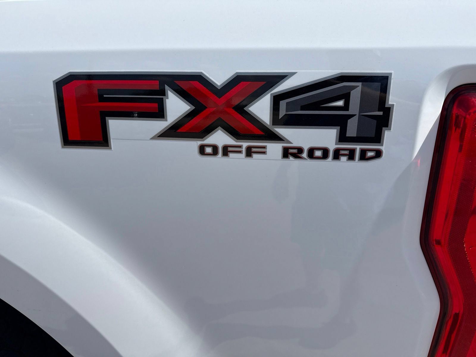 Used 2019 Ford F250 XL w/ STX Appearance Package AWD/4WD image 9