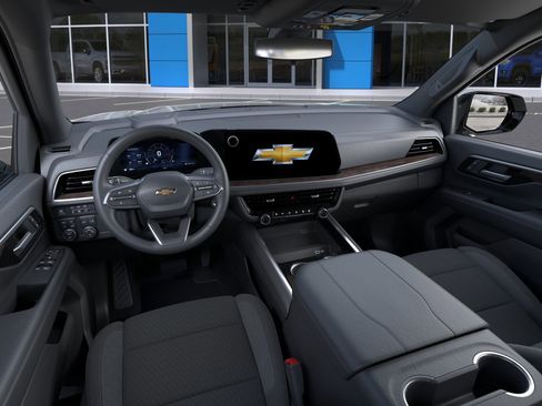 New 2026 Chevrolet Suburban LS AWD/4WD image 17