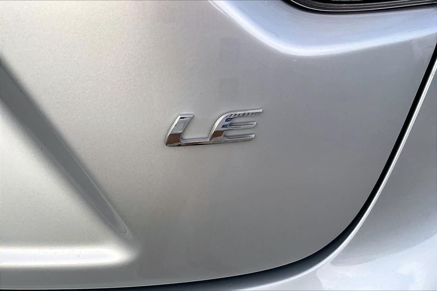 Used 2025 Toyota Corolla LE FWD image 10