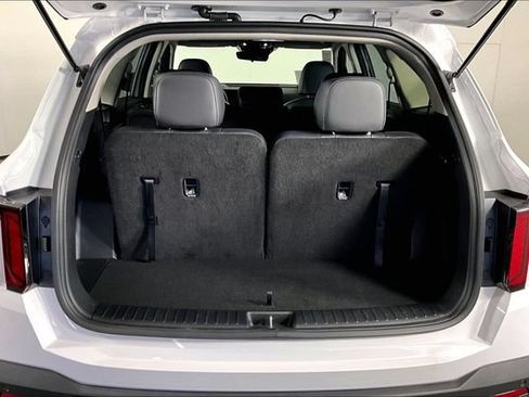 Certified 2026 Kia Sorento S w/ S Panoramic Sunroof Package FWD image 30