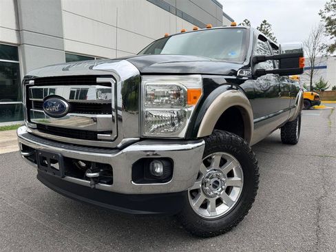 Used 2014 Ford F250 Lariat w/ Chrome Package AWD/4WD image 2