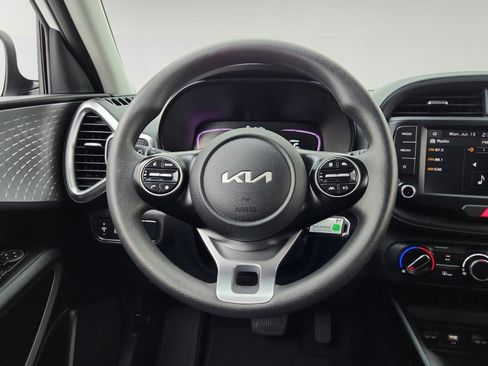 Used 2023 Kia Soul LX w/ Option Group 015 FWD image 30