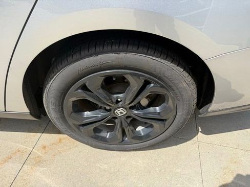 Used 2024 Honda Accord LX image 11