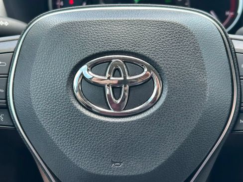 Used 2025 Toyota RAV4 XLE Premium FWD image 35
