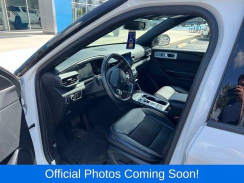 Used 2023 Ford Explorer ST-Line w/ Class IV Trailer Tow Package RWD image 3