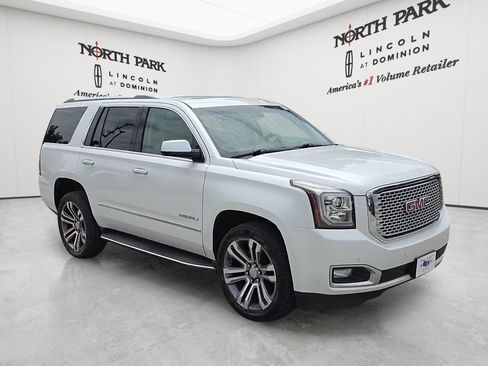 Used 2017 GMC Yukon Denali w/ Open Road Package RWD image 3