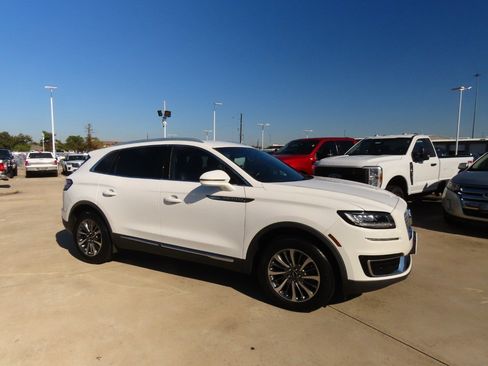 Used 2020 Lincoln Nautilus FWD w/ Equipment Group 101A image 7