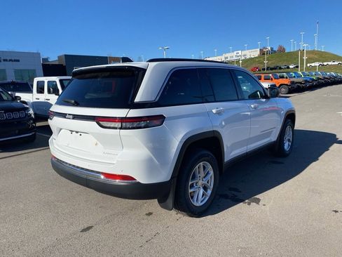New 2025 Jeep Grand Cherokee Laredo X w/ Luxury Tech Group I image 3