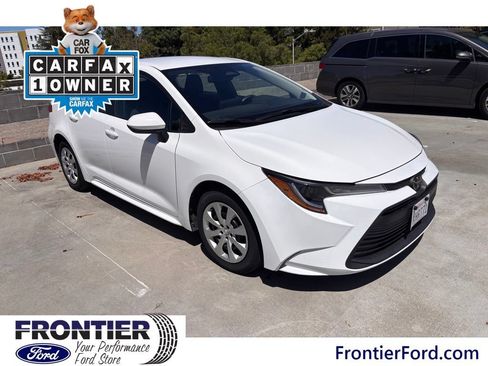 Used 2025 Toyota Corolla LE FWD image 7