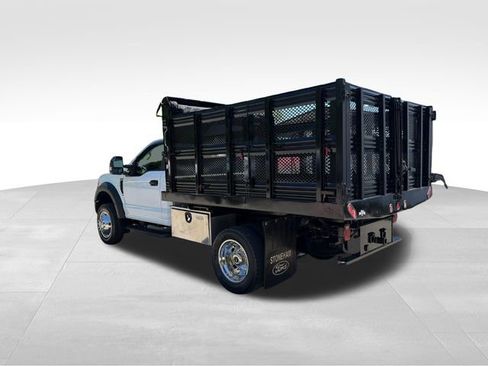 Used 2017 Ford F550 4x4 Regular Cab Super Duty w/ Power Equipment Group image 5