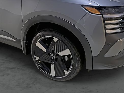 New 2026 Nissan Kicks SR w/ Illumination Package image 14