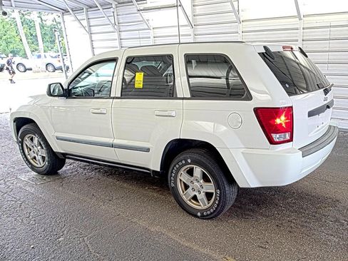 Used 2007 Jeep Grand Cherokee Laredo RWD image 2