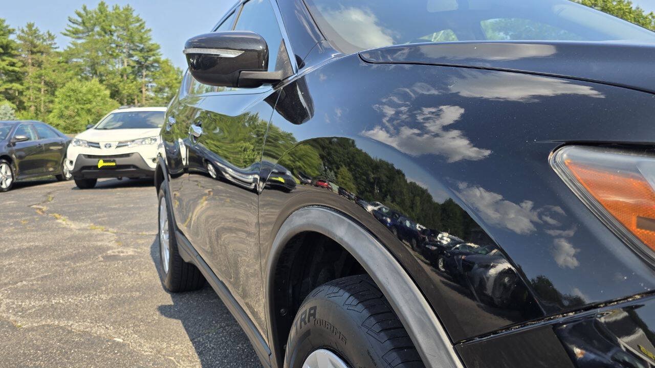 Used 2015 Nissan Rogue S AWD/4WD image 8