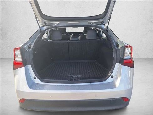 Certified 2022 Toyota Prius XLE image 18