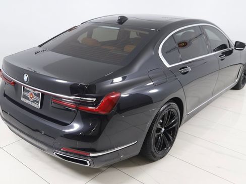 Used 2022 BMW 750i xDrive w/ Luxury Rear Seating Package image 64