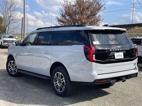 New 2025 Ford Expedition Max Active image 5