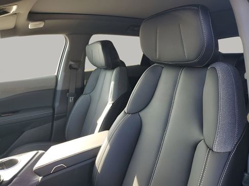 New 2026 Cadillac Optiq Luxury 1 image 31