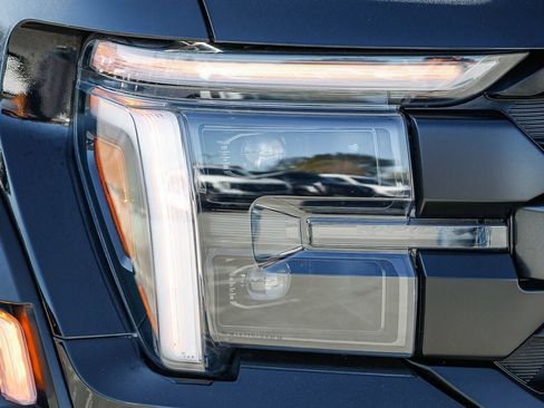 Used 2025 Ford F150 Raptor AWD/4WD image 8